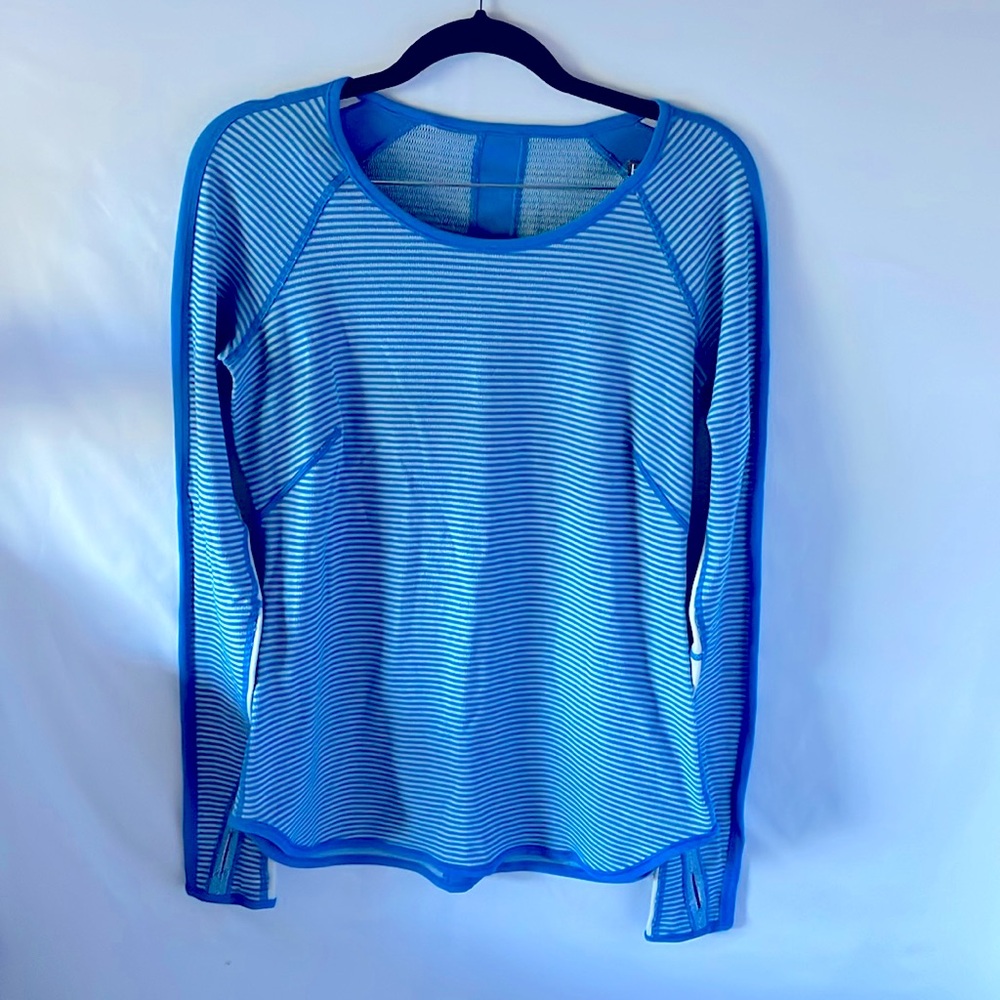 Lululemon long sleeve‎ blue and white striped shirt